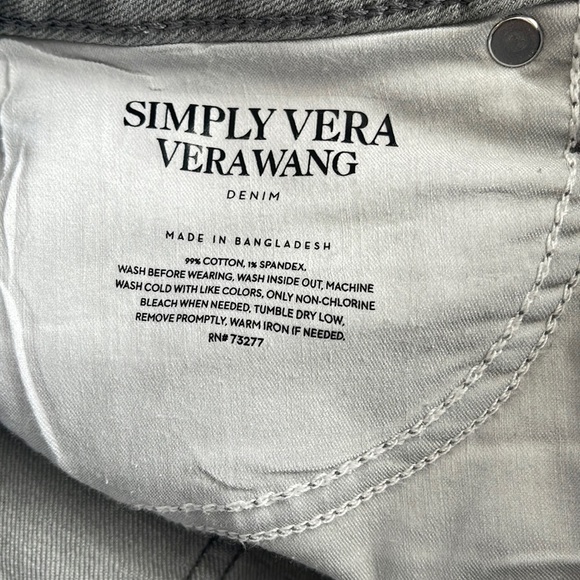 Simply Vera Vera Wang Bermuda Denim Washed Shorts l SIZE 0 - Picture 6 of 8